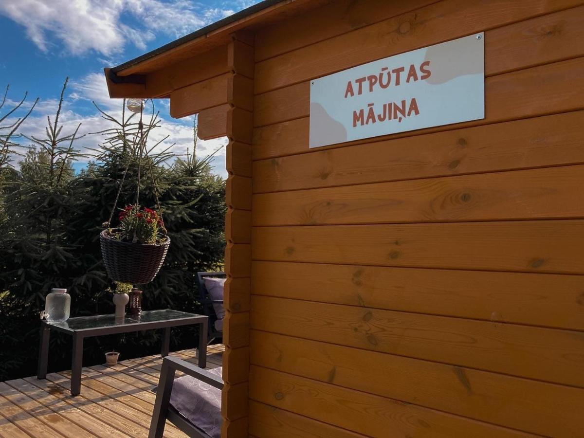 Starp Debesim Un Zemi Vendégház Krāslava Kültér fotó